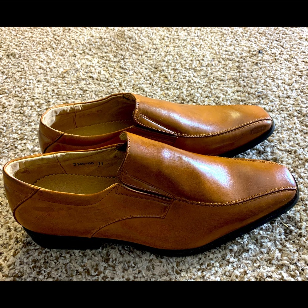 Brown dress shoes